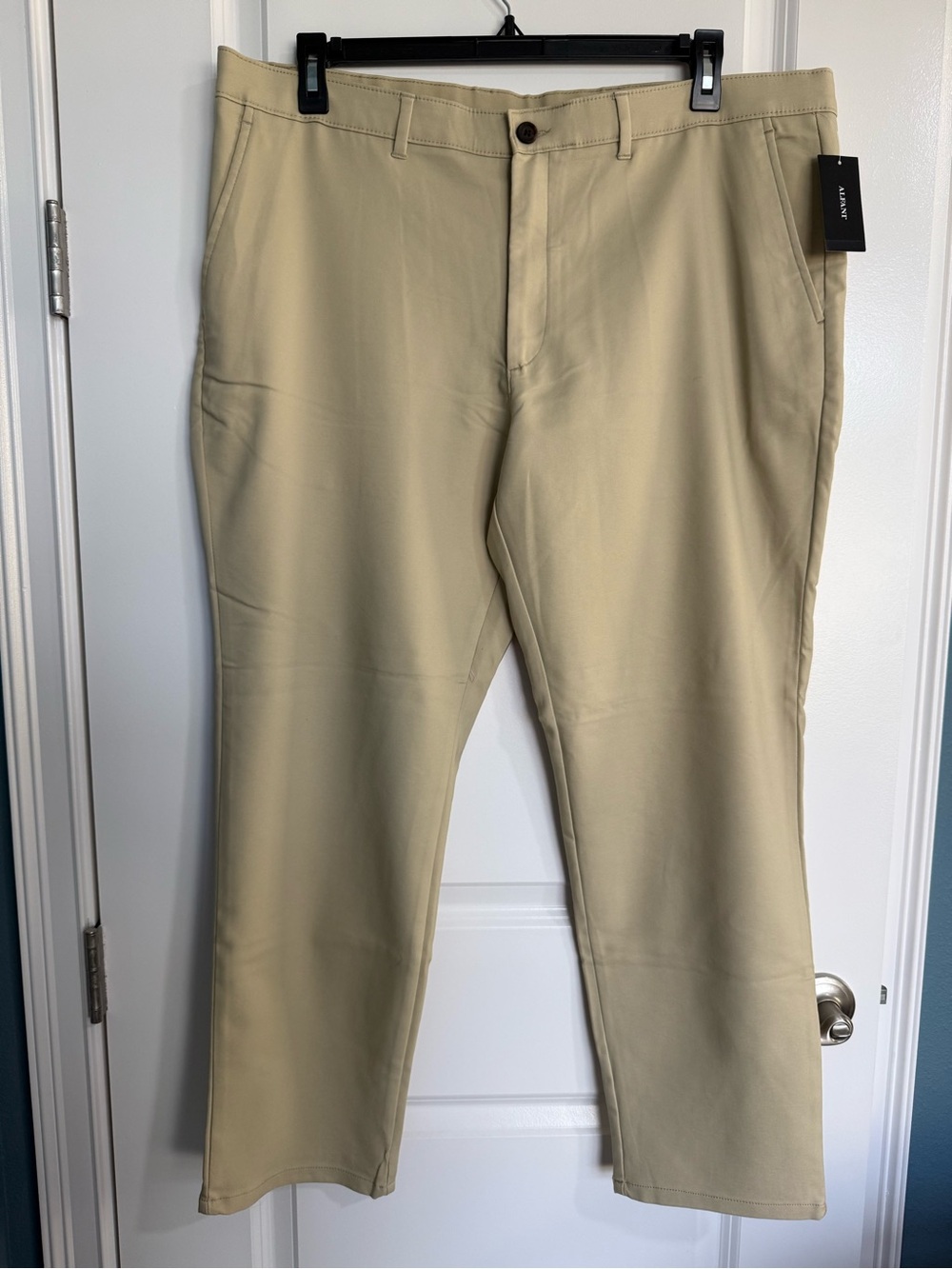ALFANI Men’s Tech Pant Khaki Pants Sz 38W 30L NEW NWT